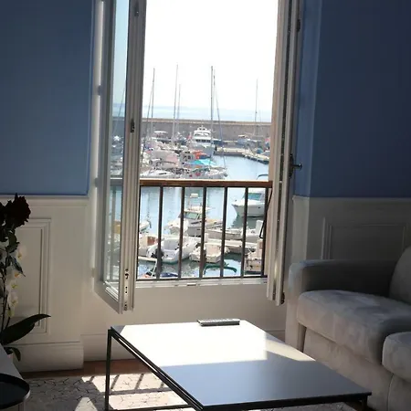 Tres Bel Vieux Port De Appartement *