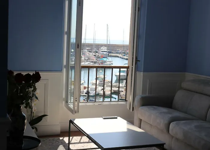 Tres Bel Vieux Port De Apartmán *