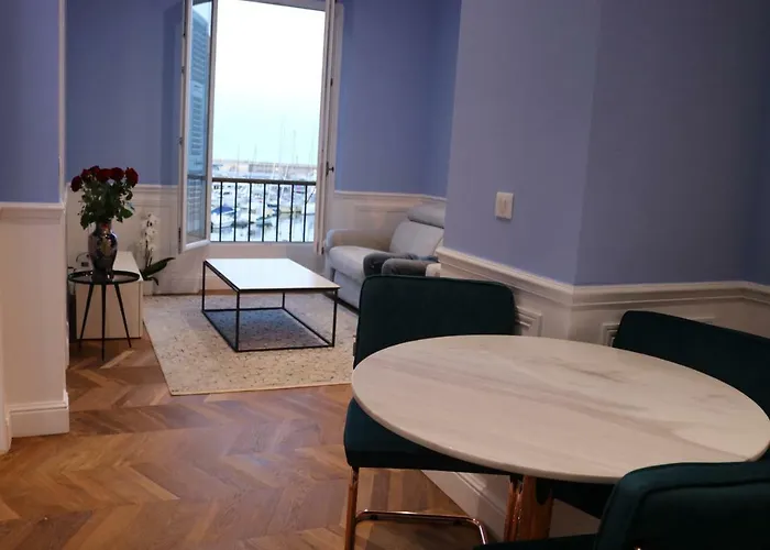 Tres Bel Vieux Port De